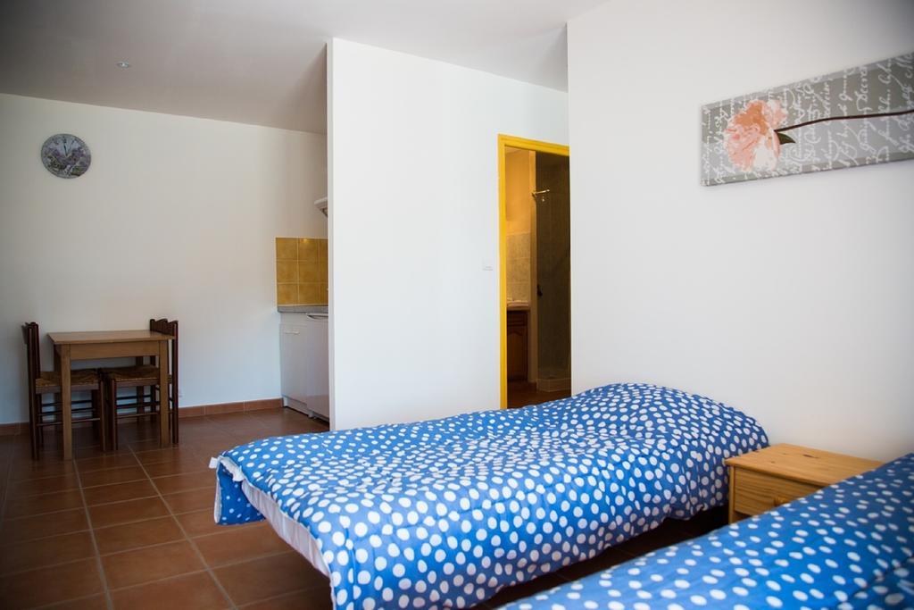 Appartements " Le Clos De La Cerisaie" Castillon-du-Gard Εξωτερικό φωτογραφία