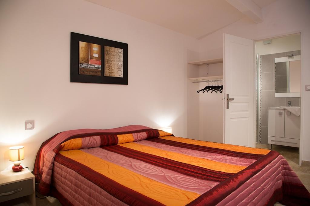 Appartements " Le Clos De La Cerisaie" Castillon-du-Gard Εξωτερικό φωτογραφία
