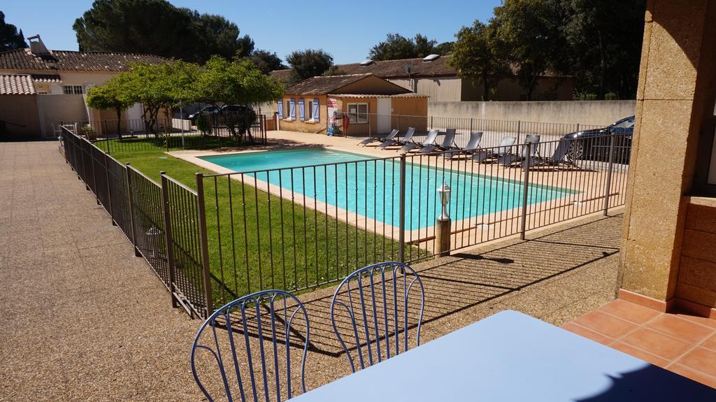 Appartements " Le Clos De La Cerisaie" Castillon-du-Gard Εξωτερικό φωτογραφία