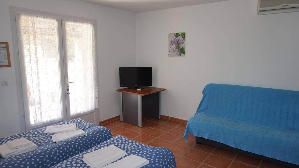 Appartements " Le Clos De La Cerisaie" Castillon-du-Gard Εξωτερικό φωτογραφία