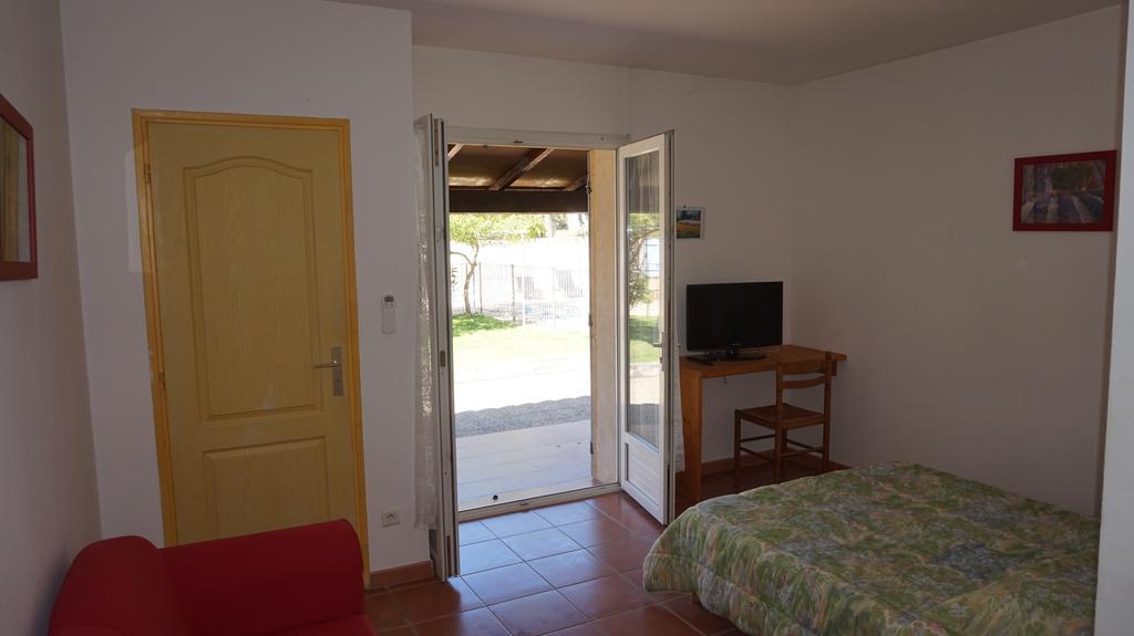 Appartements " Le Clos De La Cerisaie" Castillon-du-Gard Εξωτερικό φωτογραφία