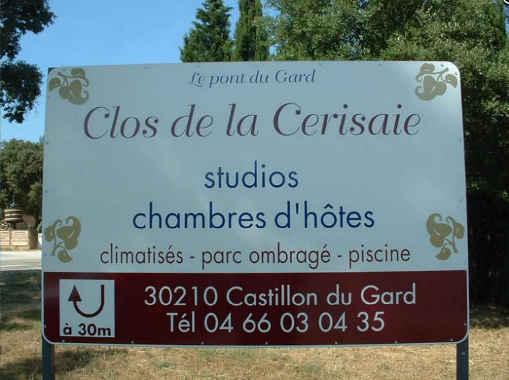 Appartements " Le Clos De La Cerisaie" Castillon-du-Gard Εξωτερικό φωτογραφία